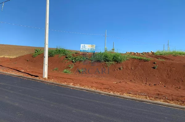 VENDA: TERRENOS NO BAIRRO JARDIM FLORESTA 