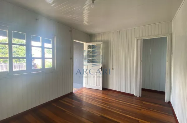 LOCAÇÃO: CASA NA RUA TUPINAMBA 
