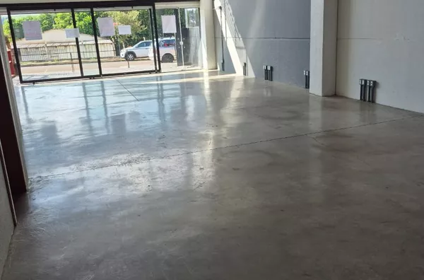 SALA COMERCIAL - RUA FARRAPOS 555