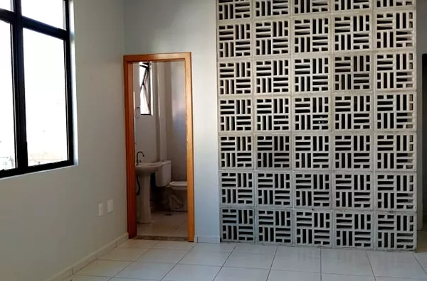 LOCAÇÃO: SALA COMERCIAL 403 - EDIFÍCIO COMERCIAL DALLA VALLE