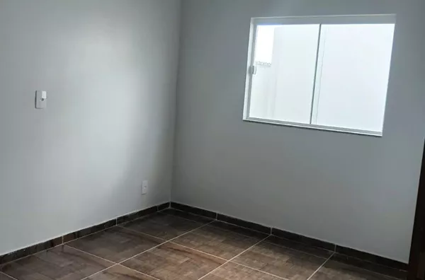 LOCAÇÃO: CASA NO BAIRRO FRARON (ROGERIO DAS CHAVES - CASA 01)