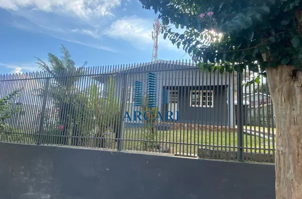 LOCAÇÃO: CASA NA RUA TUPINAMBA 