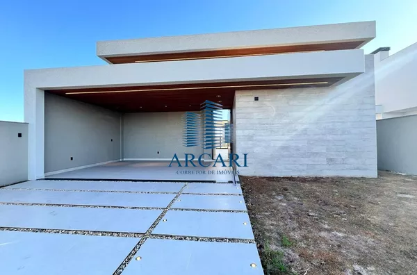 VENDA: CASA DE ALTO PADRÃO 