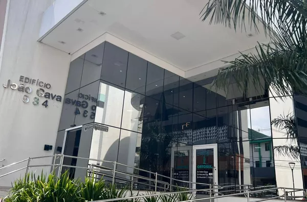 VENDA: SALA COMERCIAL NO EDIFÍCIO JOÃO GAVA