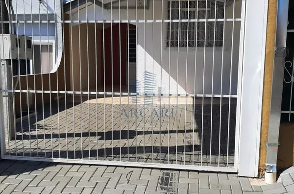 LOCAÇÃO: CASA NO BAIRRO NOVO HORIZONTE 