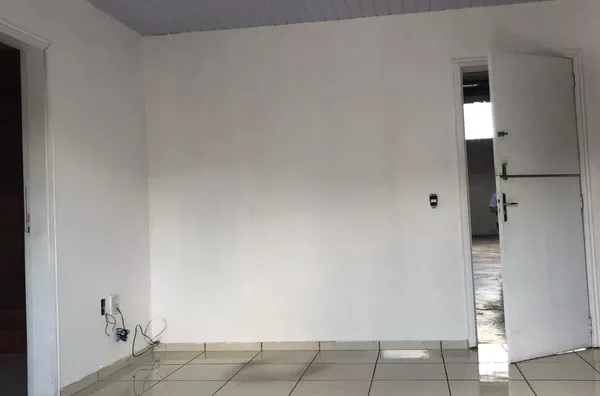 BARRACÃO NO BAIRRO FRARON 