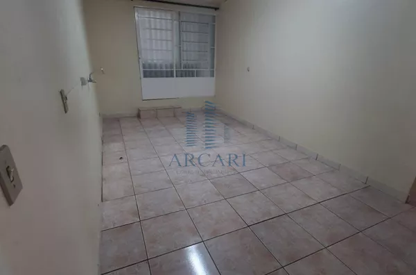 LOCAÇÃO: CASA NO BAIRRO NOVO HORIZONTE 