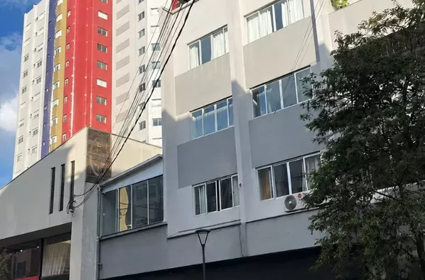 LOCAÇÃO: SALA COMERCIAL NA RUA ITABIRA - CENTRO 