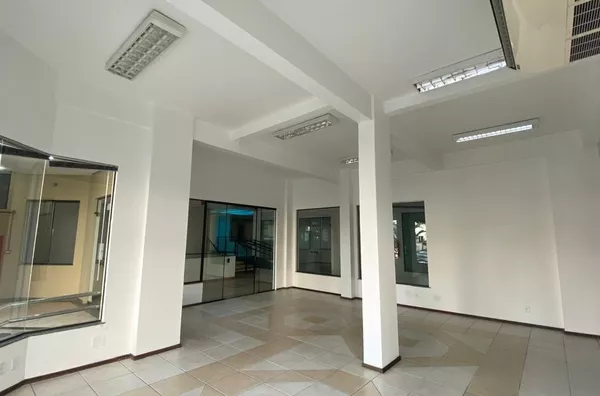 LOCAÇÃO: SALA 15 - SHOPPING ITACOLOMI 