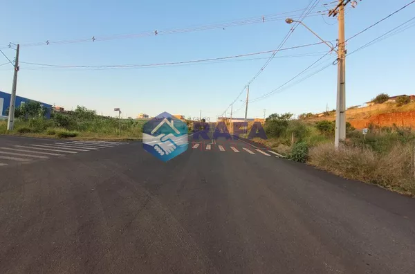 TERRENO NO LOTEAMENTO DOM LUIZ || BAIRRO FRARON || PATO BRANCO - PR