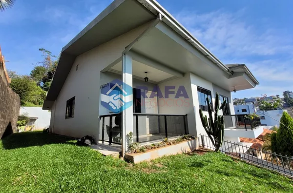 CASA AMPLA || BAIRRO MENINO DEUS || PATO BRANCO - PR