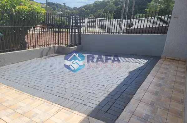 CASA COM DE ÁREA DE FESTA || BAIRRO SÃO FRANCISCO || PATO BRANCO - PR