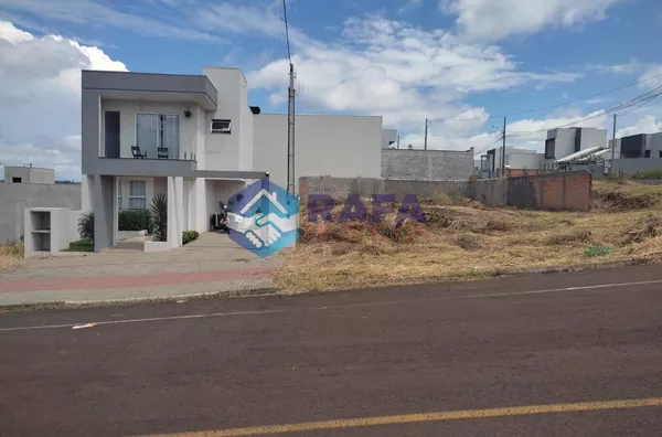 SOBRADO DE ESQUINA 03 QUARTOS || BAIRRO FRARON || PATO BRANCO - PR 