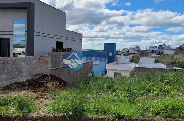 TERRENO COM 292 m² || BAIRRO FRARON || PATO BRANCO - PR