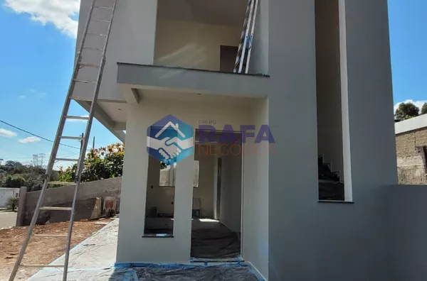 SOBRADO DE ESQUINA 02 QUARTOS || BAIRRO GRALHA AZUL || PATO BRANCO - PR