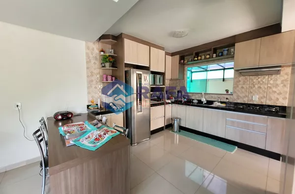 TRIPLEX DE ESQUINA SEMI MOBILIADO || BAIRRO JARDIM FLORESTA || PATO BRANCO - PR