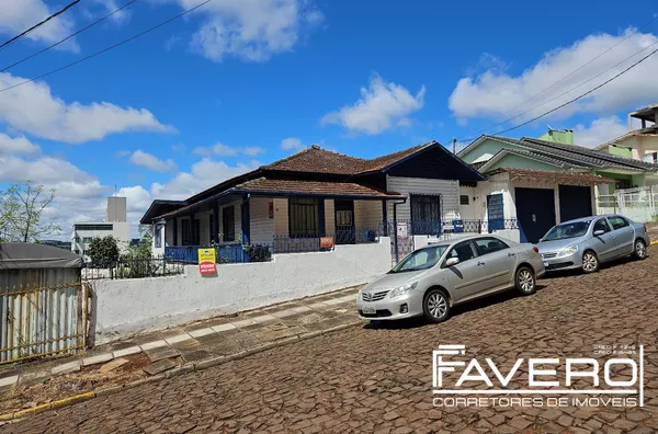 Venda de Lote com Casa de Madeira – Centro de Pato Branco