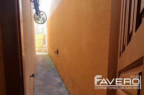 Casa com três quartos no Bairro São Francisco 