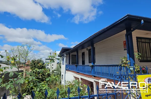 Venda de Lote com Casa de Madeira – Centro de Pato Branco