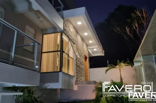 Casa de alto padrão à venda