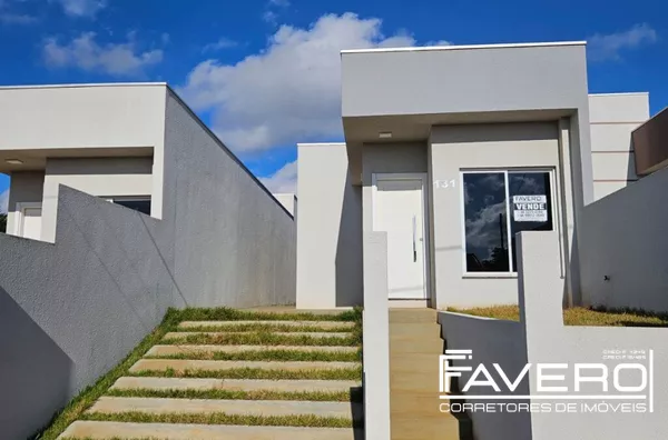 - - Casa padrão para venda no bairro Fraron, Pato Branco