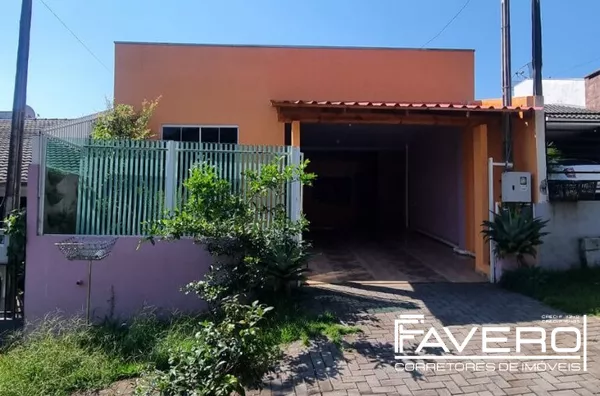 Casa com três quartos no Bairro São Francisco 