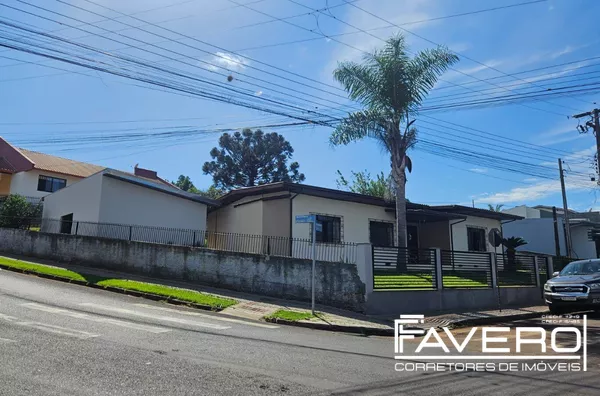 Casa Mista para venda com Ótimo Terreno no Parzianello em Pato Branco