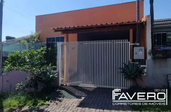 Casa com três quartos no Bairro São Francisco 