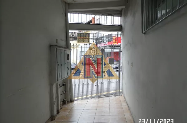ALUGO CASA DE 04 CÔMODOS PRÓXIMO DE TUDO  