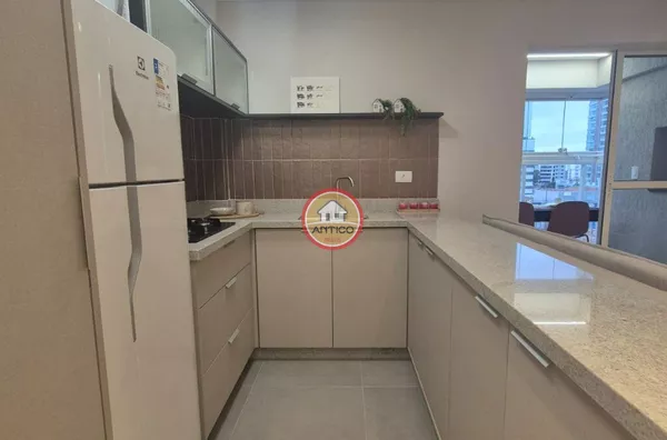 APARTAMENTO SEMI MOBILIADO AGUA VERDE C/ GARAGEM