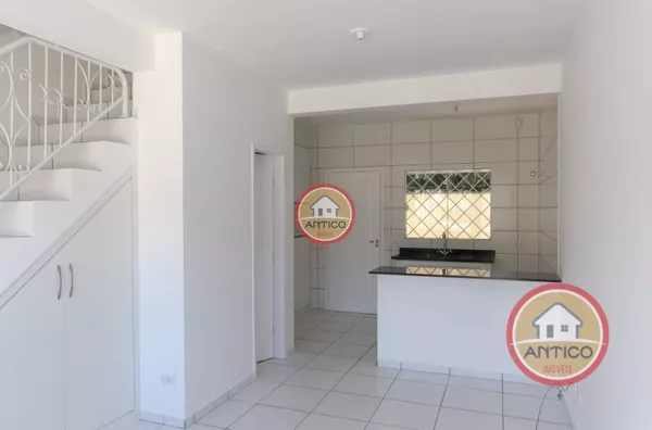 EXCELENTE SOBRADO - 02 QUARTOS-CHURRASQUEIRA-2 VAGAS-S/CONDOMÍNIO – COM 62,80M² - SANTA FELICIDADE - Foto 3