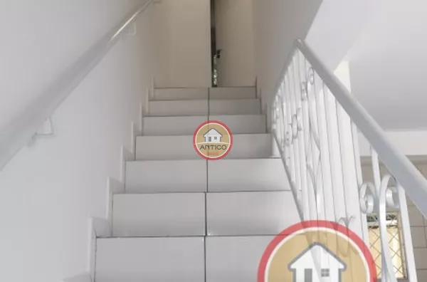 ESCADA ACESSO PISO SUPERIOR