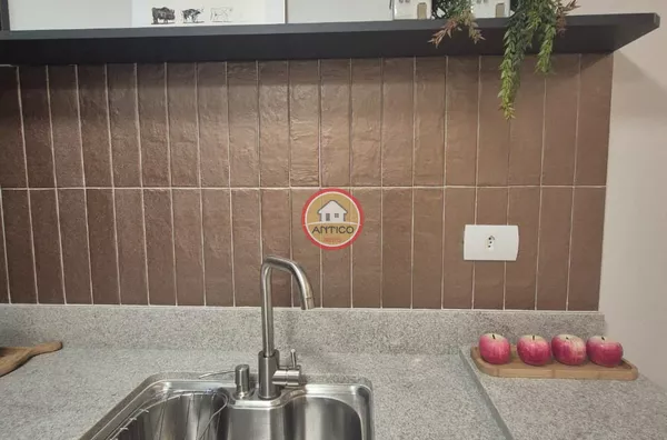 APARTAMENTO SEMI MOBILIADO AGUA VERDE C/ GARAGEM
