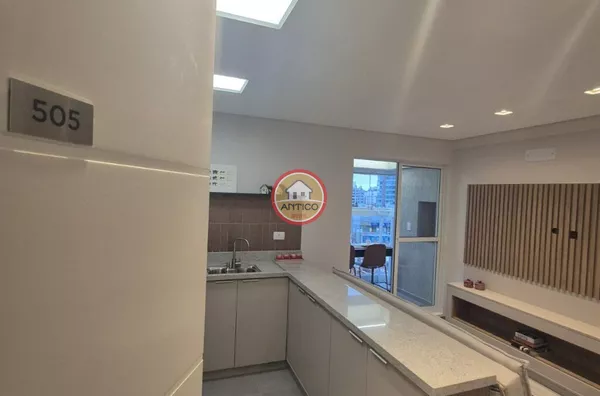 APARTAMENTO SEMI MOBILIADO AGUA VERDE C/ GARAGEM