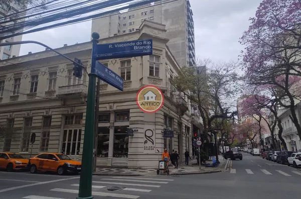Excelente Oportunidade Comercial no Centro de Curitiba! - RUA COMENDADOR ARAUJO 