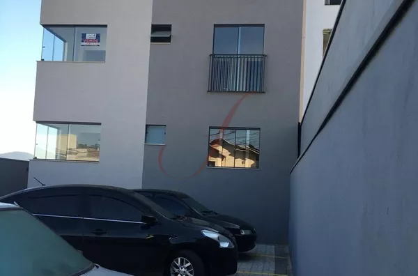 Apartamento com quintal,  Residencial Parque dos Fontes, Pouso Alegre MG