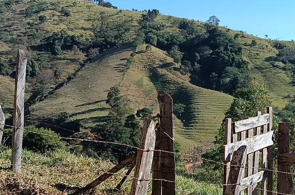 Chácara para venda, 2 quarto(s),  Catigua, Silvianópolis