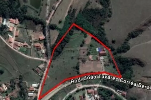 Chacara com energia fotovoltaica, Bairro Dos Farias, Pouso Alegre MG