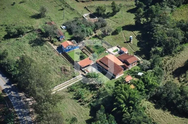 Chacara com energia fotovoltaica, Bairro Dos Farias, Pouso Alegre MG