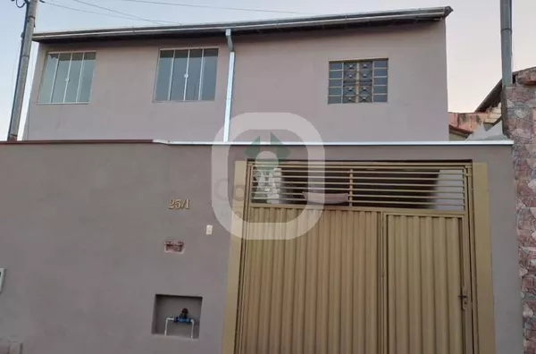 Sobrado Residencial, Bairro Jatobá, Pouso Alegre MG