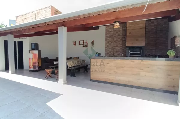 Casa Residencial com area gourmet, Bairro Pão de Acucar, Pouso Alegre