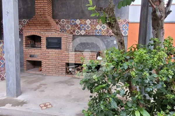 Casa Residencial lote inteiro, Bairro Arvore Grande, Pouso Alegre MG