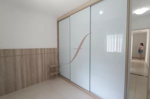 Apartamento térreo com quintal para venda, Pão De Açúcar, Pouso Alegre MG