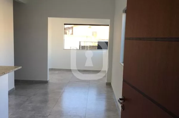 Apartamento com quintal,  Residencial Parque dos Fontes, Pouso Alegre MG
