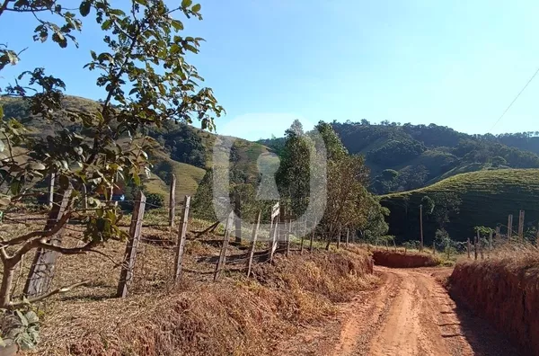Chácara para venda, 2 quarto(s),  Catigua, Silvianópolis