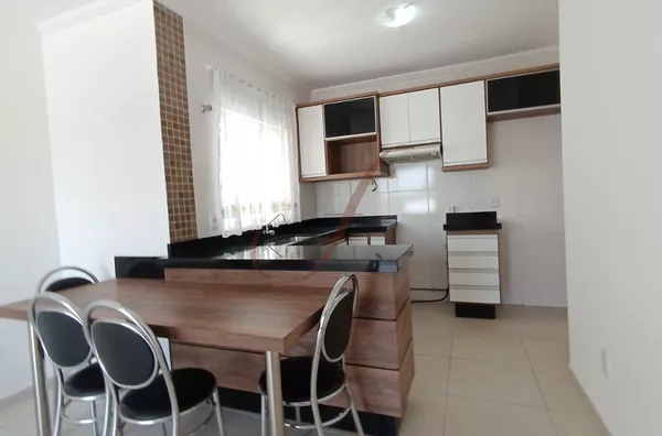 Apartamento térreo com quintal para venda, Pão De Açúcar, Pouso Alegre MG