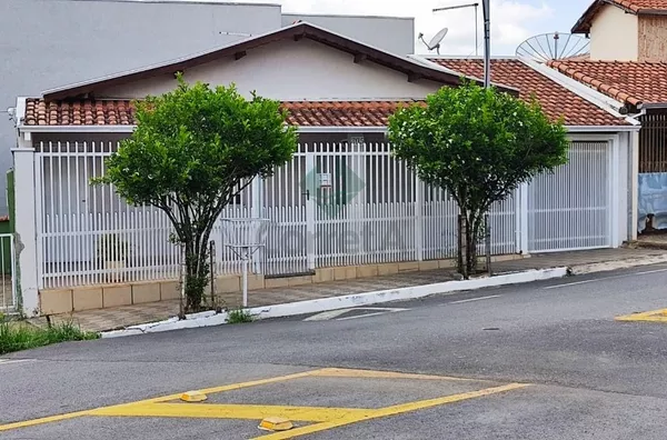 Casa Residencial, Bairro Cruzeiro, Pouso Alegre MG