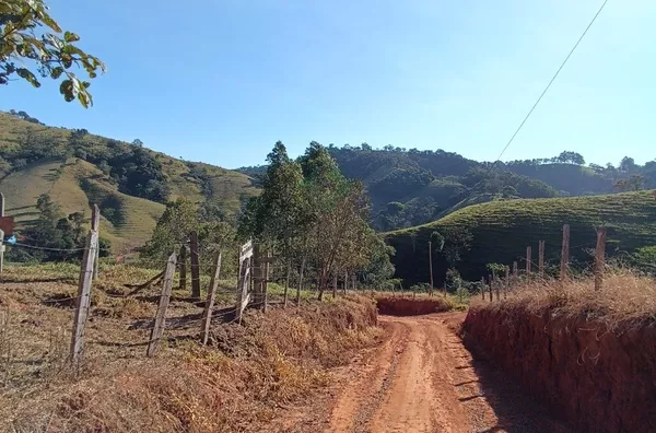 Chácara para venda, 2 quarto(s),  Catigua, Silvianópolis