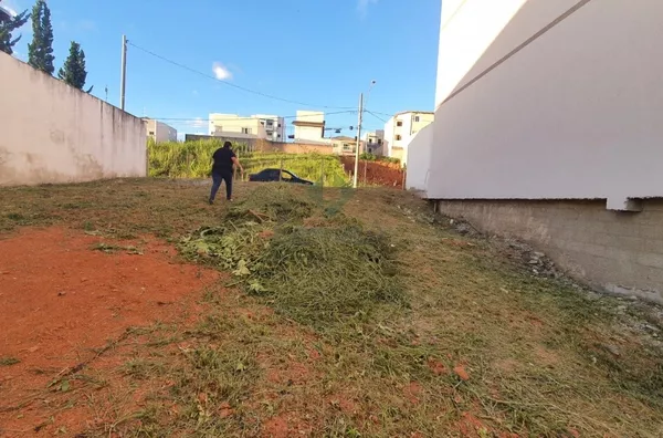 Terreno 300m² no Santa Branca à venda