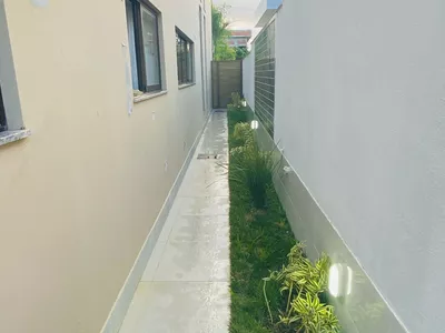 Linda Casa de 4 quartos sendo 3 suítes mais dependência completa e 4 vagas de garagem no Alphavill - Foto 14